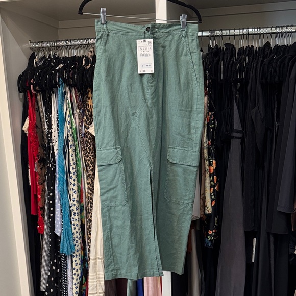 Zara Dresses & Skirts - Green Cargo Skirt